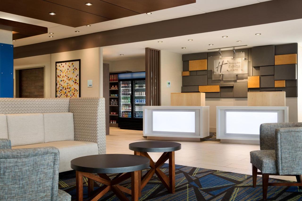 Holiday Inn Express & Suites - Milwaukee West Allis By Ihg Εξωτερικό φωτογραφία