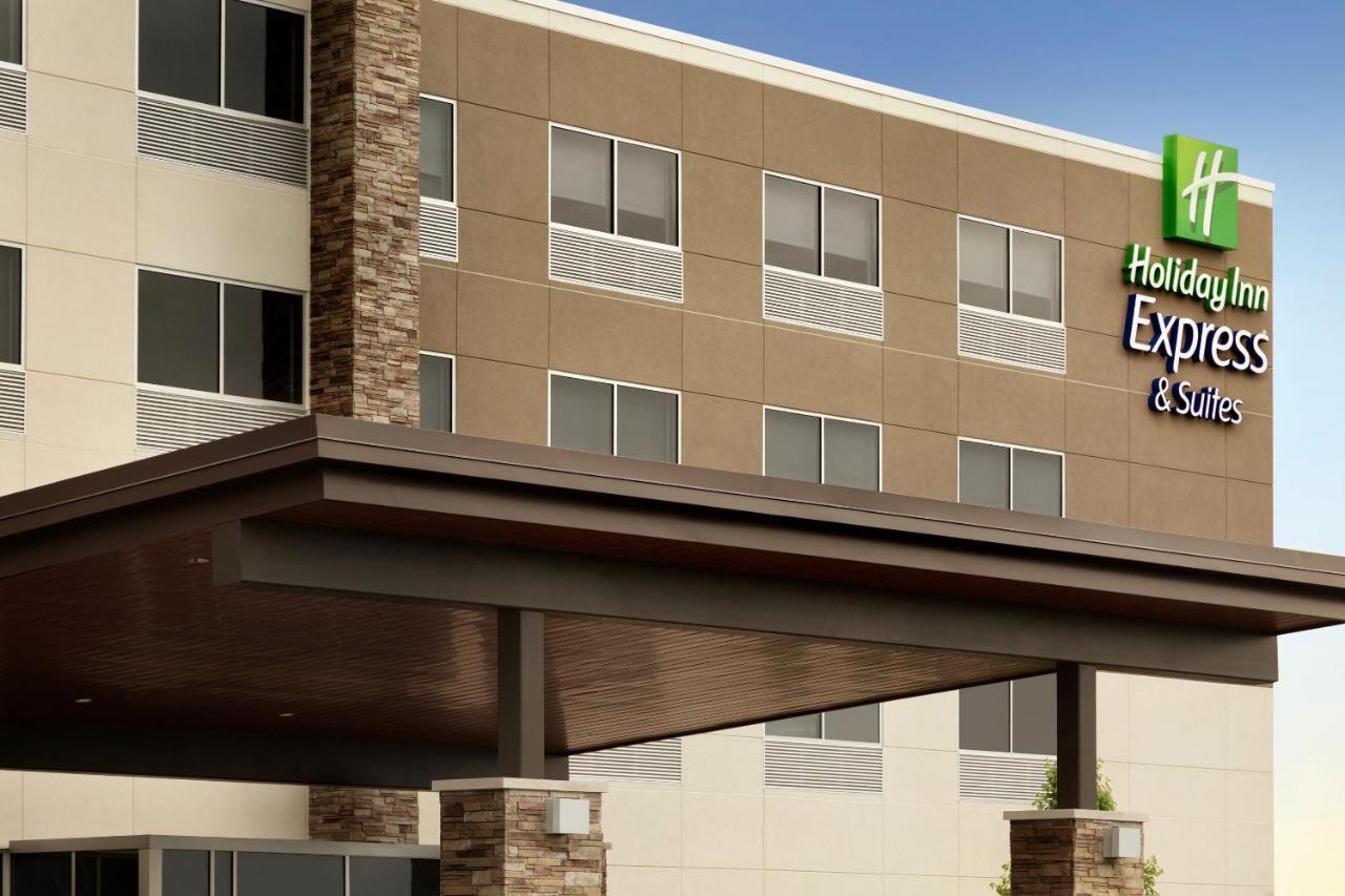Holiday Inn Express & Suites - Milwaukee West Allis By Ihg Εξωτερικό φωτογραφία