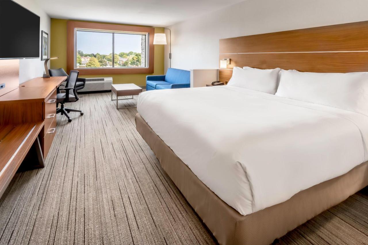 Holiday Inn Express & Suites - Milwaukee West Allis By Ihg Εξωτερικό φωτογραφία