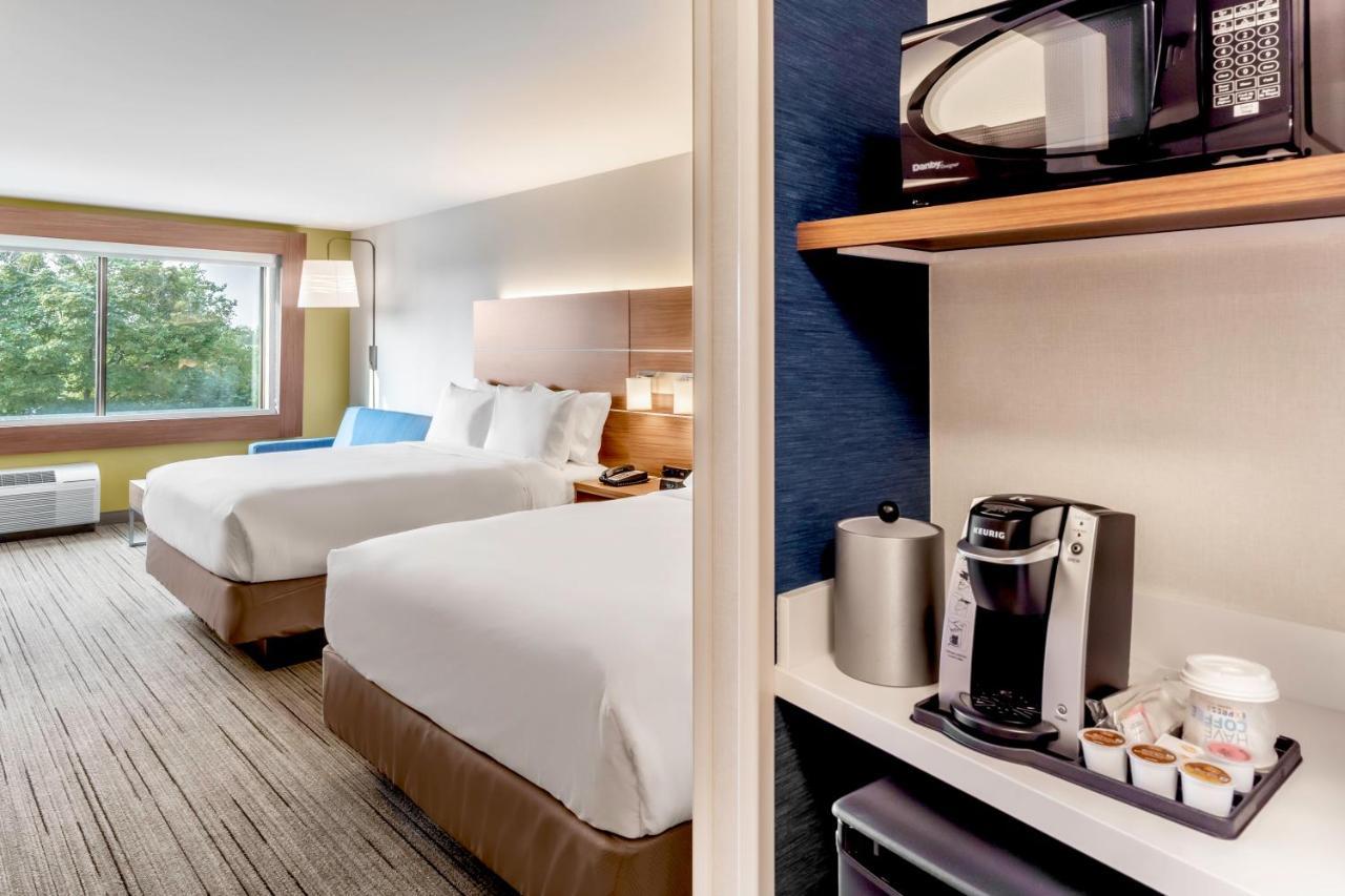 Holiday Inn Express & Suites - Milwaukee West Allis By Ihg Εξωτερικό φωτογραφία