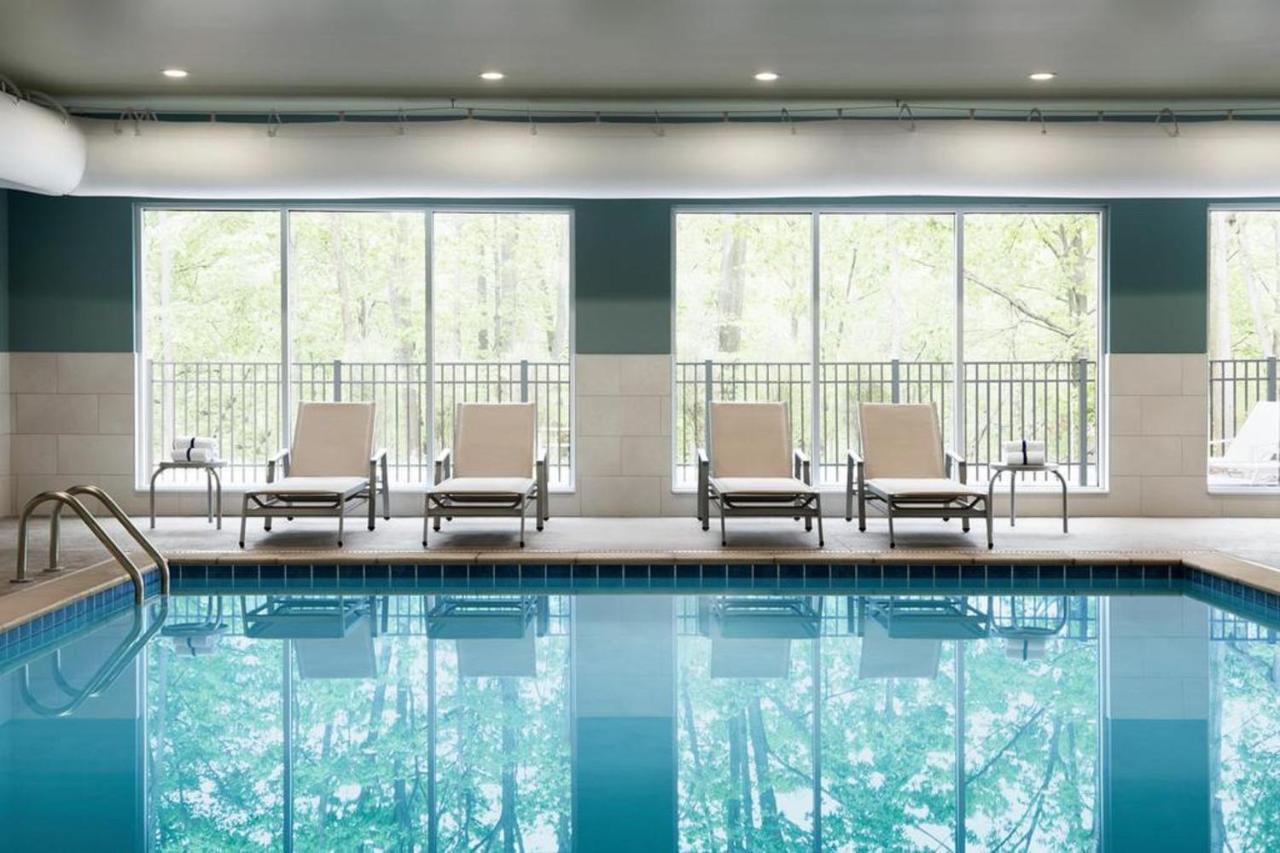 Holiday Inn Express & Suites - Milwaukee West Allis By Ihg Εξωτερικό φωτογραφία