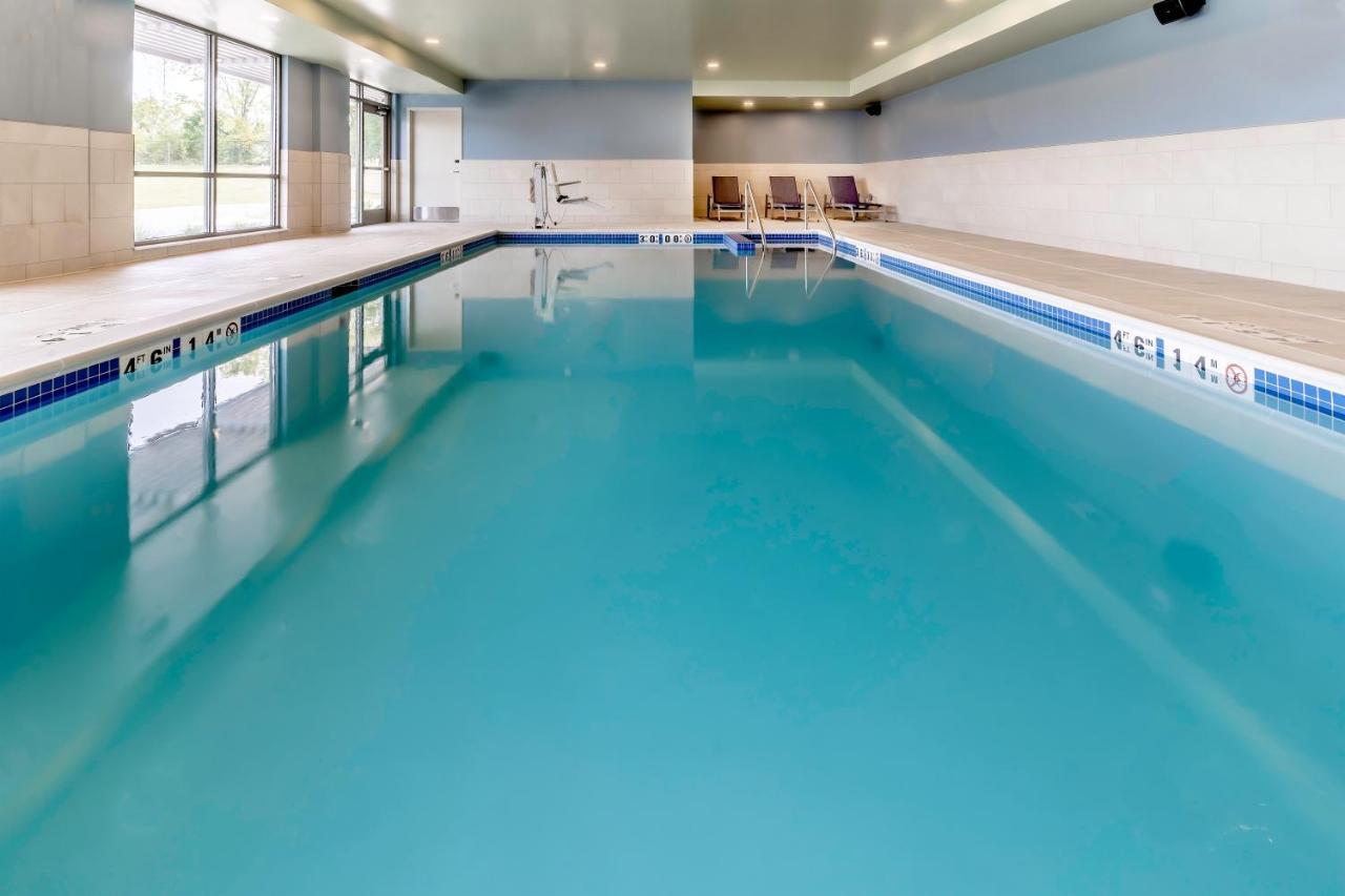 Holiday Inn Express & Suites - Milwaukee West Allis By Ihg Εξωτερικό φωτογραφία