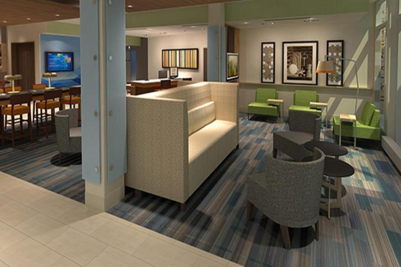 Holiday Inn Express & Suites - Milwaukee West Allis By Ihg Εξωτερικό φωτογραφία